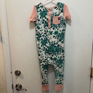Rags Green Leaf 🍃 Floral Jumpsuit Romper with Pink Sleeves Size 5/6
